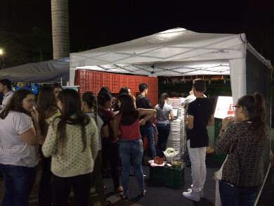 Fila para joagro o Quiz do Plástico